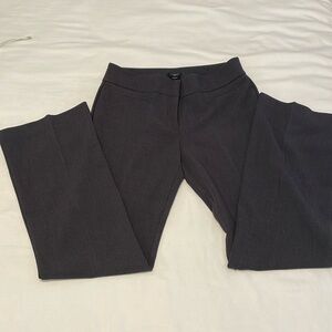 Ann Taylor trousers size 6.  EUC.  Gray fabric, polyester/rayon/spandex.